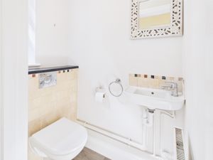 CLOAKROOM- click for photo gallery